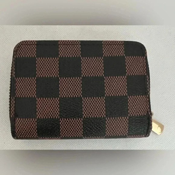 Card wallet | classic zippy look, brown & black check. . - Picture 6 of 11